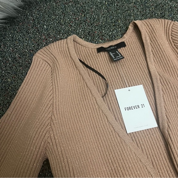 FOREVER 21 Nude Beige Tan Camel Cropped Ribbed Cardigan Sweater Top Shirt Sz M - Picture 13 of 16